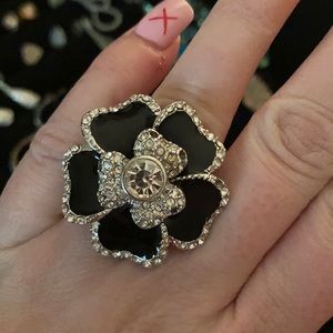 Women’s Rhinestone Flower Ring